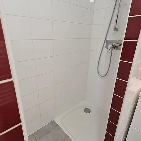 Cosy Face Au Parc Des Bosquets, Avec Parking, Terrasse Et A Deux Pas Du Chateau De - Fr-1-584-293 * Lunéville